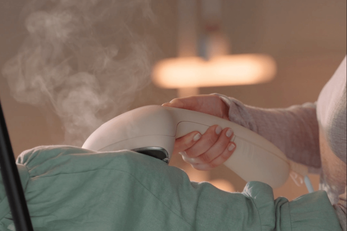 Wat kun je allemaal stomen? 10 handige toepassingen met een kledingstomer - STEAMRS