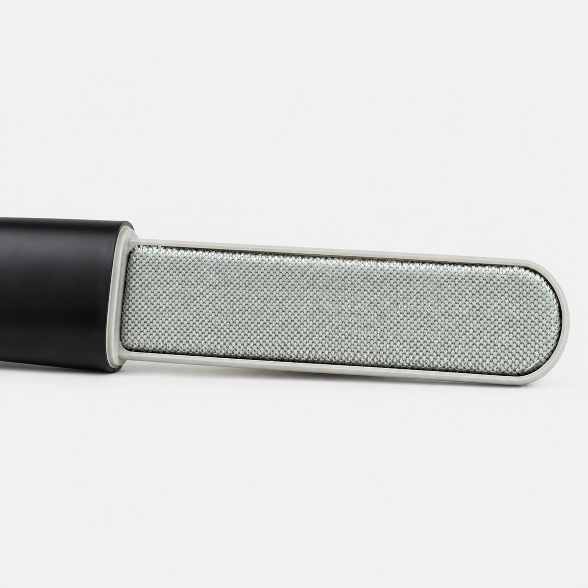 Brosse à vêtements — Noir